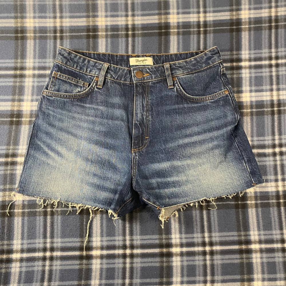 Wrangler Retro High Rise Cut Off Denim Shorts Dark Wash Blue 32 112344625